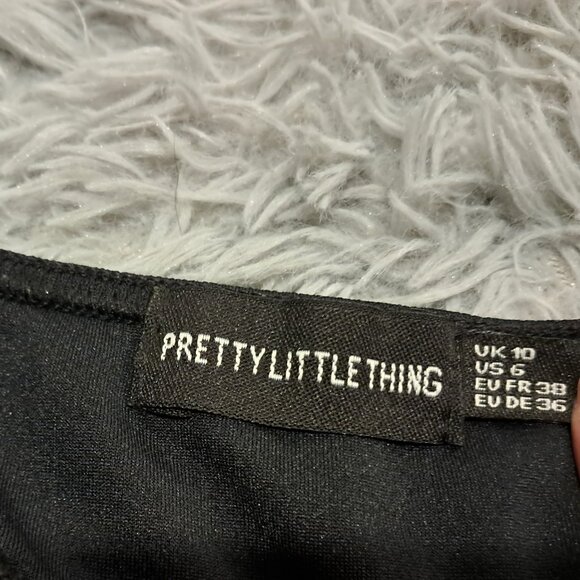 PrettyLittleThing Women's Black Zip up cup detail dress | Size 6 - Picture 4 of 7